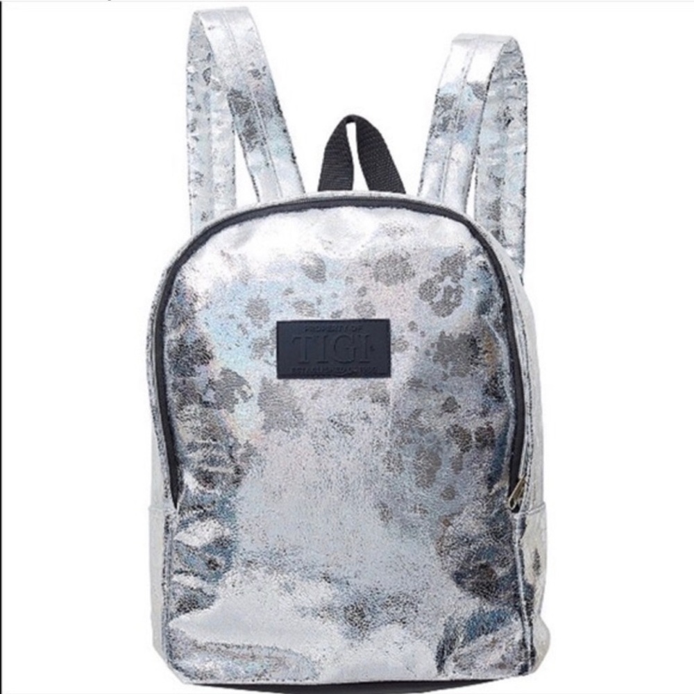 NWOTS!!! TIGI HOLOGRAPHIC RAINBOW 🌈 SILVER SMALL BACKPACK WITH TWO ZIPPERS